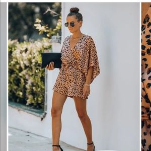 NWT vicidolls kimono romper size M animal print!